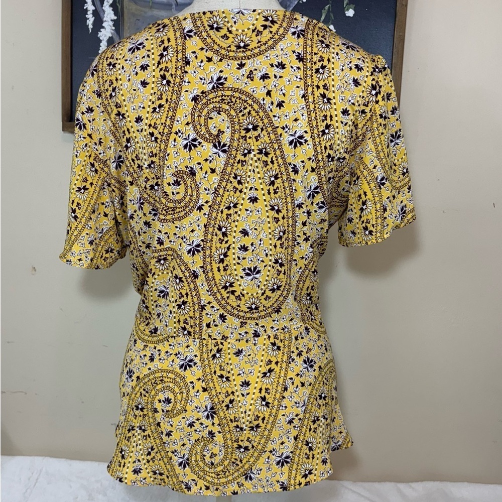 Ann Taylor Yellow Paisley Women's Top - Picture 3 of 6